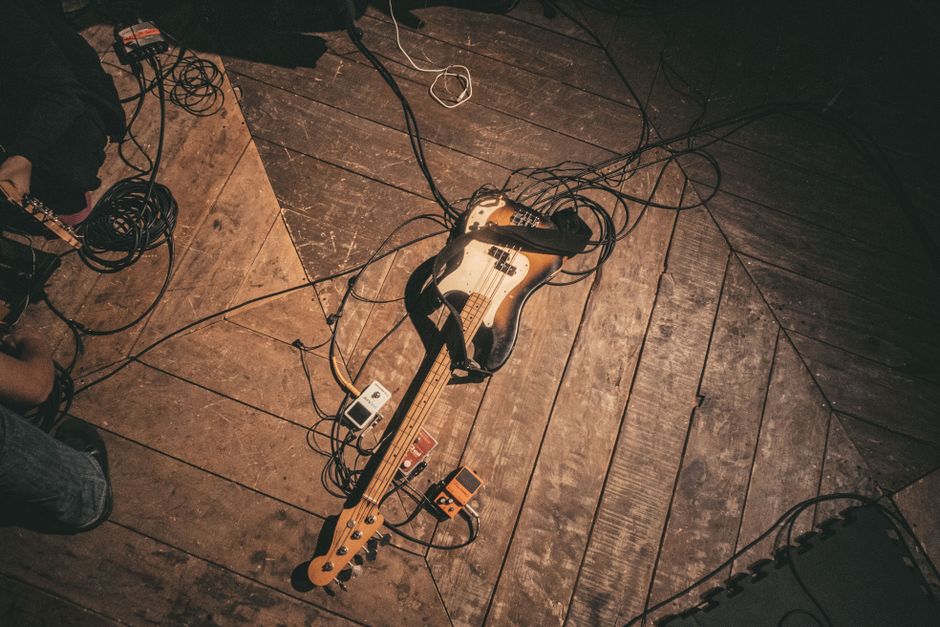 rubber band box guitar