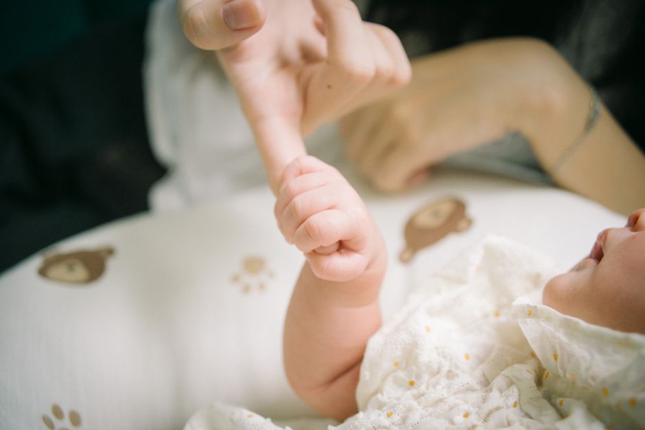 newborn baby hand